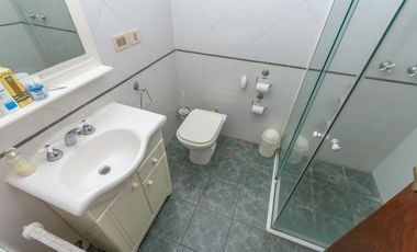Departamento 4 Ambientes en Venta en San Isidro, con Cochera.