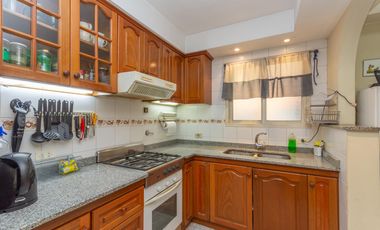 Departamento 4 Ambientes en Venta en San Isidro, con Cochera.
