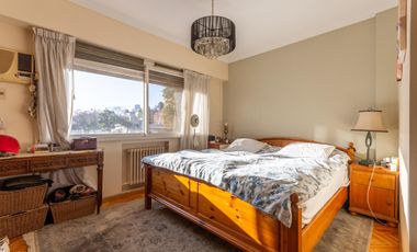 Departamento 4 Ambientes en Venta en San Isidro, con Cochera.