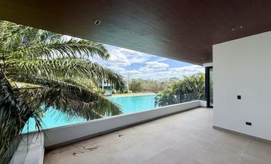 Casa en Renta  en la privada Kanha frente al lago en el Yucatán Country Club