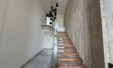 Casa en Renta  en la privada Kanha frente al lago en el Yucatán Country Club