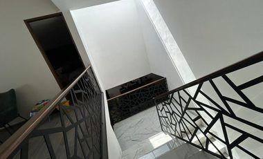 SE RENTA CASA RECIEN REMODELADA Y AMUEBLADA DE LUJO EN TECAMACHALCO (V)