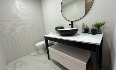 SE RENTA CASA RECIEN REMODELADA Y AMUEBLADA DE LUJO EN TECAMACHALCO (V)