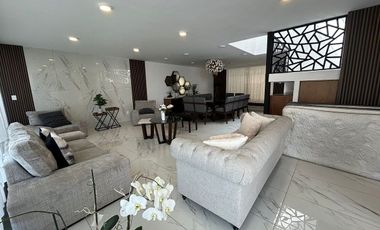 SE RENTA CASA RECIEN REMODELADA Y AMUEBLADA DE LUJO EN TECAMACHALCO (V)