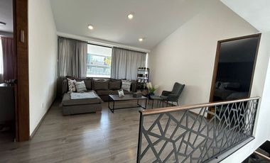 SE RENTA CASA RECIEN REMODELADA Y AMUEBLADA DE LUJO EN TECAMACHALCO (V)