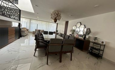 SE RENTA CASA RECIEN REMODELADA Y AMUEBLADA DE LUJO EN TECAMACHALCO (V)