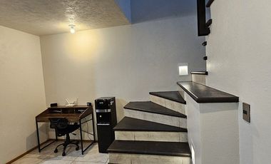 Casa AMUEBLADA en renta en privada en Juriquilla Santa Fe, Querétaro.