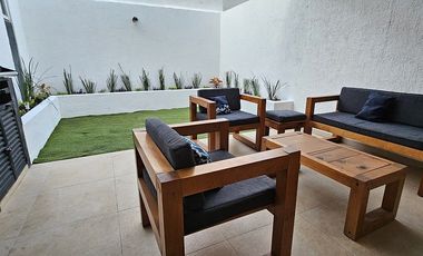 Casa AMUEBLADA en renta en privada en Juriquilla Santa Fe, Querétaro.
