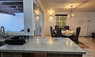 Casa AMUEBLADA en renta en privada en Juriquilla Santa Fe, Querétaro.