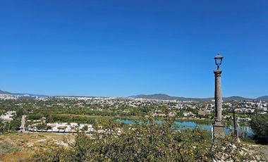 OPORTUNIDAD!!! TERRENO EN VENTA EN BALCONES JURIQUILLA, VISTA AL LAGO.
