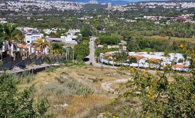 OPORTUNIDAD!!! TERRENO EN VENTA EN BALCONES JURIQUILLA, VISTA AL LAGO.
