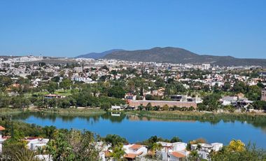 OPORTUNIDAD!!! TERRENO EN VENTA EN BALCONES JURIQUILLA, VISTA AL LAGO.