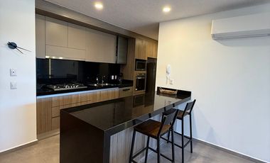 Loft Amueblado en Distrito Sophia con jardín privado | Renta SOLO facturable