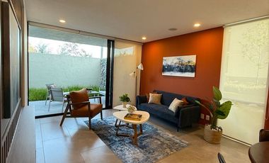 Loft Amueblado en Distrito Sophia con jardín privado | Renta SOLO facturable