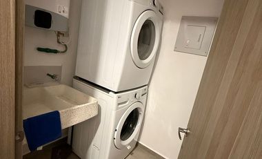 Loft Amueblado en Distrito Sophia con jardín privado | Renta SOLO facturable