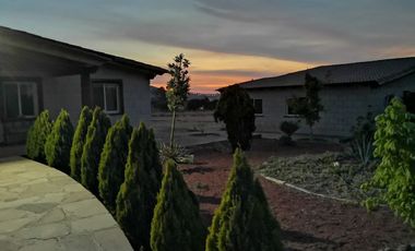 Quinta y hotel con casa principal con 4 cabañas muy cerca de la ciudad! Queretar