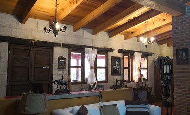 Quinta y hotel con casa principal con 4 cabañas muy cerca de la ciudad! Queretar