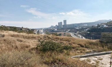Terreno en Venta en calle cerrada con 2 frentes, Loma Dorada Queretaro