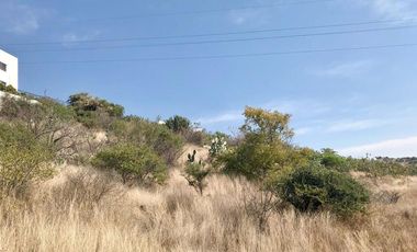 Terreno en Venta en calle cerrada con 2 frentes, Loma Dorada Queretaro