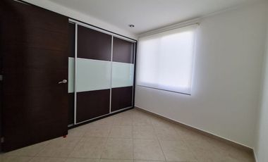 Renta departamento Juriquilla Santa Fe, alberca y gym., Qro.