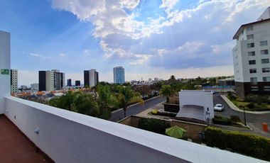 Renta departamento Juriquilla Santa Fe, alberca y gym., Qro.