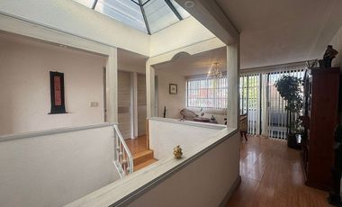 Casa en Venta, Lomas de la Hacienda, 4 Recámaras.