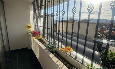 Casa en Venta, Lomas de la Hacienda, 4 Recámaras.
