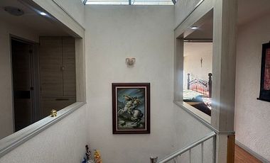 Casa en Venta, Lomas de la Hacienda, 4 Recámaras.