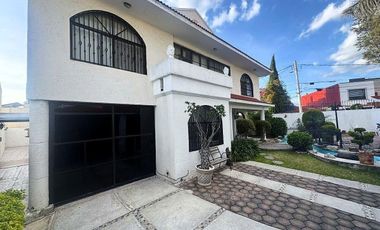 Casa en Venta, Lomas de la Hacienda, 4 Recámaras.