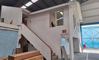Renta de Bodega Industrial - Iztacalco - 2,500 m2
