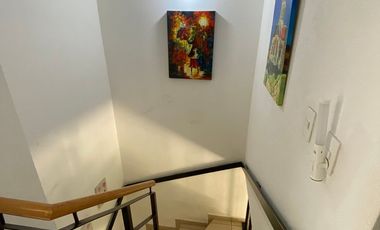 CASA EN RENTA – AMUEBLADA Y LISTA PARA HABITAR
