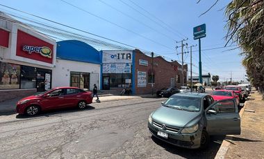 Renta de Oficinas/Local Comercial en Parque industrial Bernardo Quintana. 8