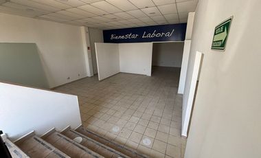 Renta de Oficinas/Local Comercial en Parque industrial Bernardo Quintana. 8