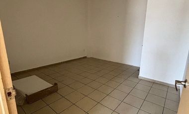 Renta de Oficinas/Local Comercial en Parque industrial Bernardo Quintana. 8