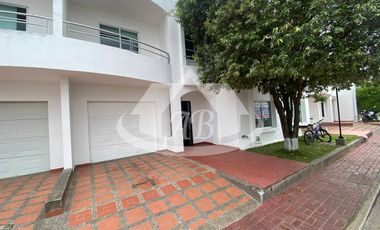 CASA EN ARRIENDO Y VENTA BARRIO LA CASTELLANA |9521