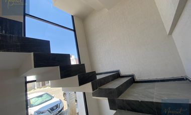 Casa con Roof Garden y Jardín | Cochera Techada para 2 Autos | Excelente Ubicación en Tlaxcala
