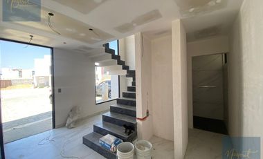 Casa con Roof Garden y Jardín | Cochera Techada para 2 Autos | Excelente Ubicación en Tlaxcala