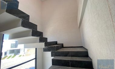 Casa con Roof Garden y Jardín | Cochera Techada para 2 Autos | Excelente Ubicación en Tlaxcala