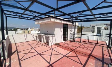 Casa con Roof Garden y Jardín | Cochera Techada para 2 Autos | Excelente Ubicación en Tlaxcala