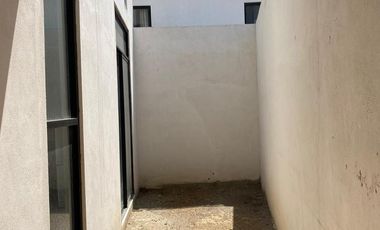 Casa con Roof Garden y Jardín | Cochera Techada para 2 Autos | Excelente Ubicación en Tlaxcala