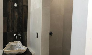 Casa en RENTA de 4 recámaras, con alberca y acceso al río, a 100 mts de Las Palmas Residencial