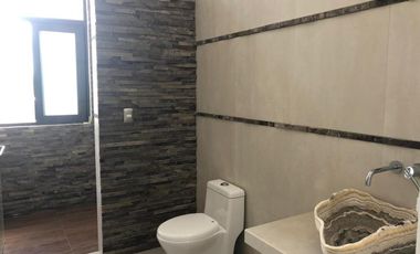 Casa en RENTA de 4 recámaras, con alberca y acceso al río, a 100 mts de Las Palmas Residencial