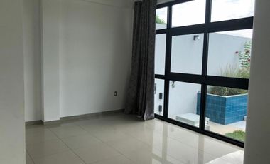 Casa en RENTA de 4 recámaras, con alberca y acceso al río, a 100 mts de Las Palmas Residencial