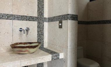 Casa en RENTA de 4 recámaras, con alberca y acceso al río, a 100 mts de Las Palmas Residencial