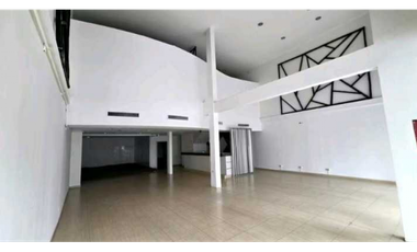 LOCAL COMERCIAL EN OBARRIO PLAZA TIFFANY  330M2