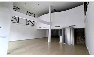 LOCAL COMERCIAL EN OBARRIO PLAZA TIFFANY  330M2