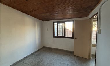 SE ALQUILA CASA 2 DORM EN BARRIO SOL DE MAYO