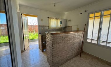 Alquilo Casa Dos Habitaciones en Caseros, Entre Ríos