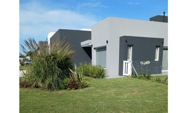 CASA EN BARRIO PRIVADO TIERRA DEL MAR