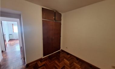 3 Ambientes con balcòn y cochera - 25 de Mayo e Independencia